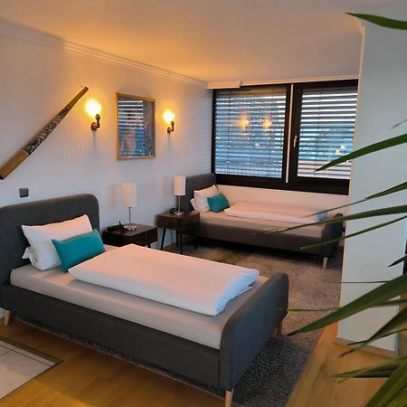 Im Herzen Von Wiesdorf- Blick Auf Das Bayer-Kreuz -Appartement Mit 2 Schlafzimmern-Fuer 3 Personen -Zentral Gelegen - Friedrich Ebert Platz 5A , 4Te Etage - Dachterrasse Und Sauna - Kaution Pflicht - Леверкузен Екстер'єр фото