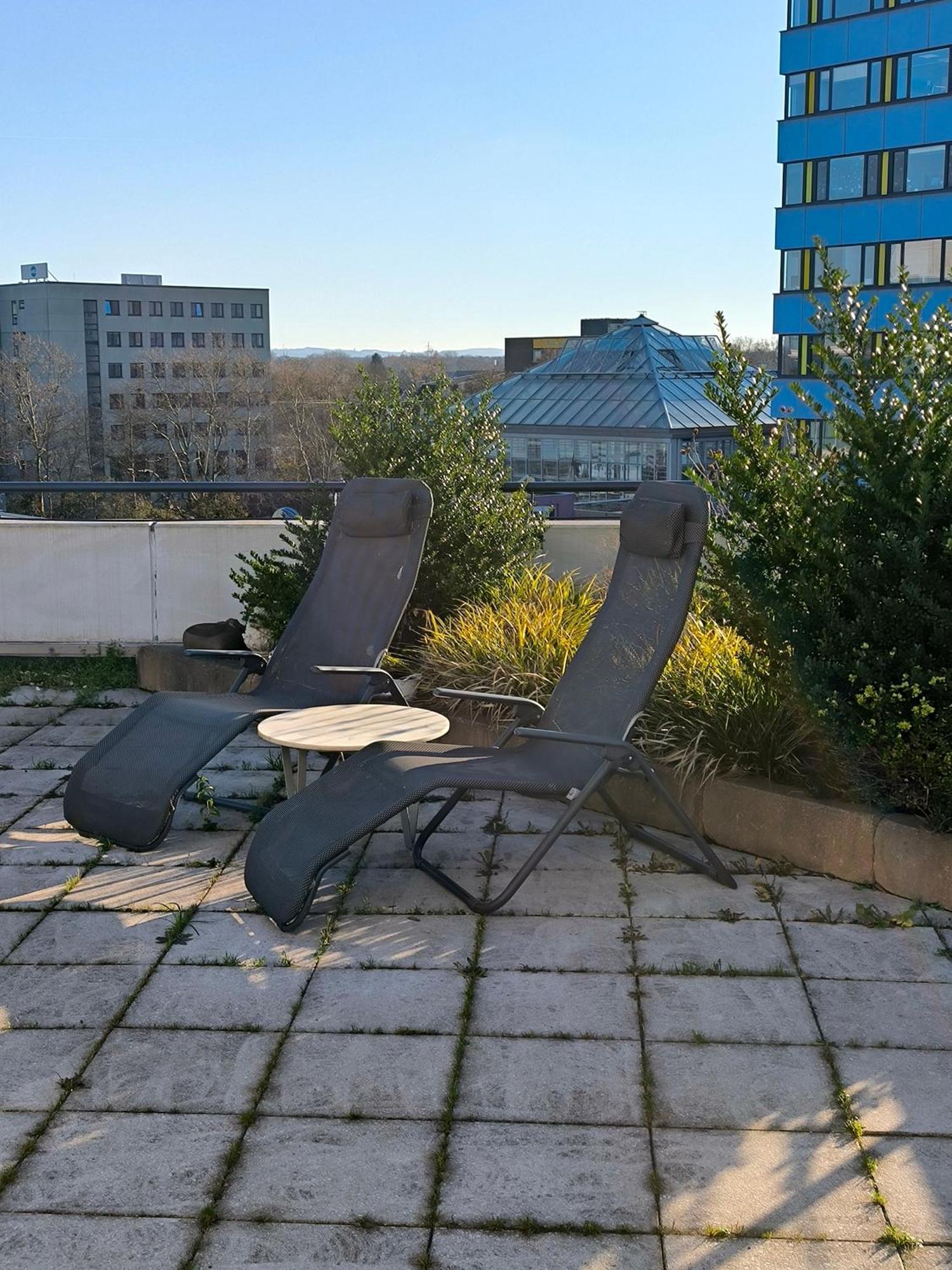 Im Herzen Von Wiesdorf- Blick Auf Das Bayer-Kreuz -Appartement Mit 2 Schlafzimmern-Fuer 3 Personen -Zentral Gelegen - Friedrich Ebert Platz 5A , 4Te Etage - Dachterrasse Und Sauna - Kaution Pflicht - Леверкузен Екстер'єр фото