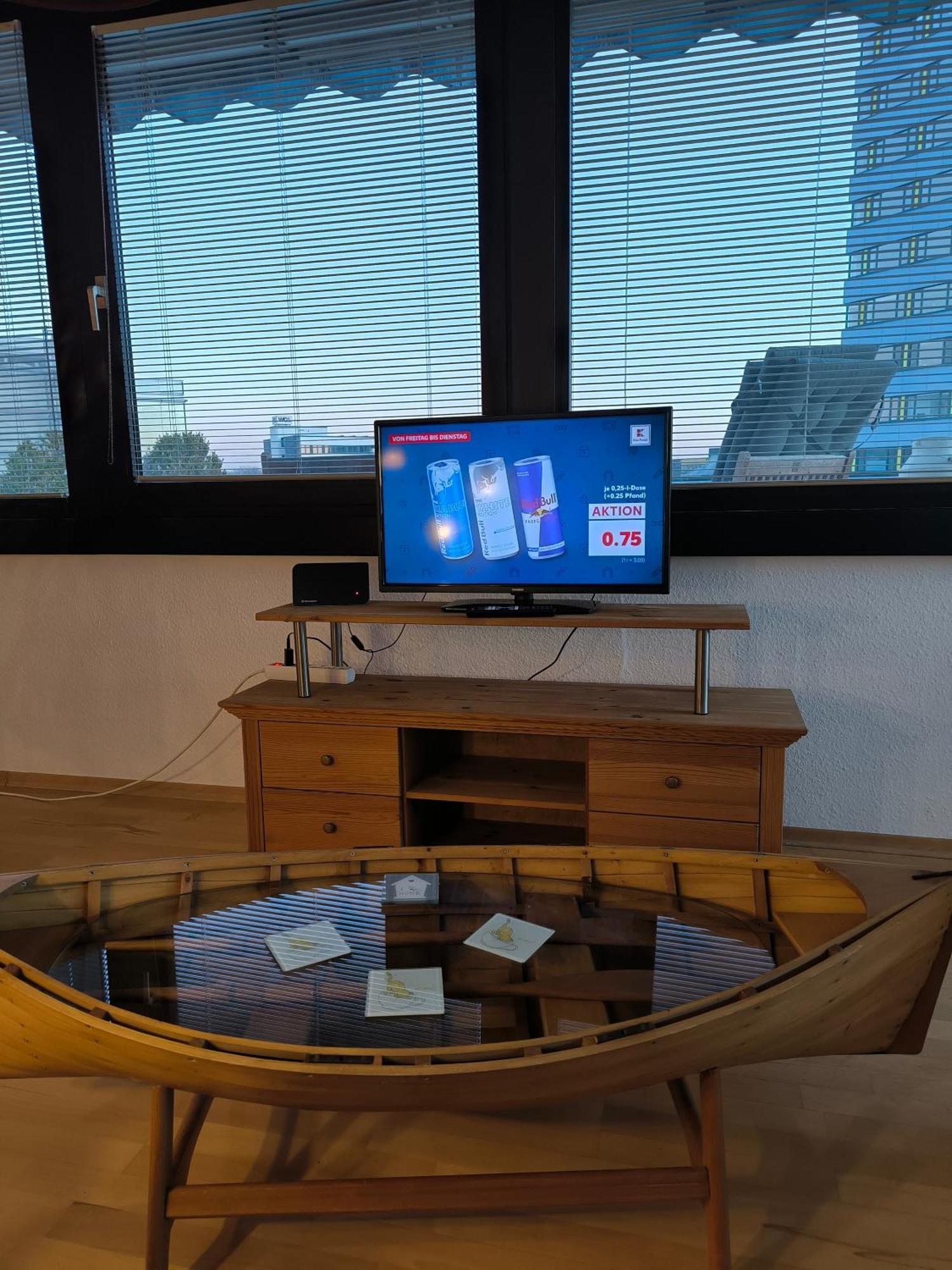 Im Herzen Von Wiesdorf- Blick Auf Das Bayer-Kreuz -Appartement Mit 2 Schlafzimmern-Fuer 3 Personen -Zentral Gelegen - Friedrich Ebert Platz 5A , 4Te Etage - Dachterrasse Und Sauna - Kaution Pflicht - Леверкузен Екстер'єр фото
